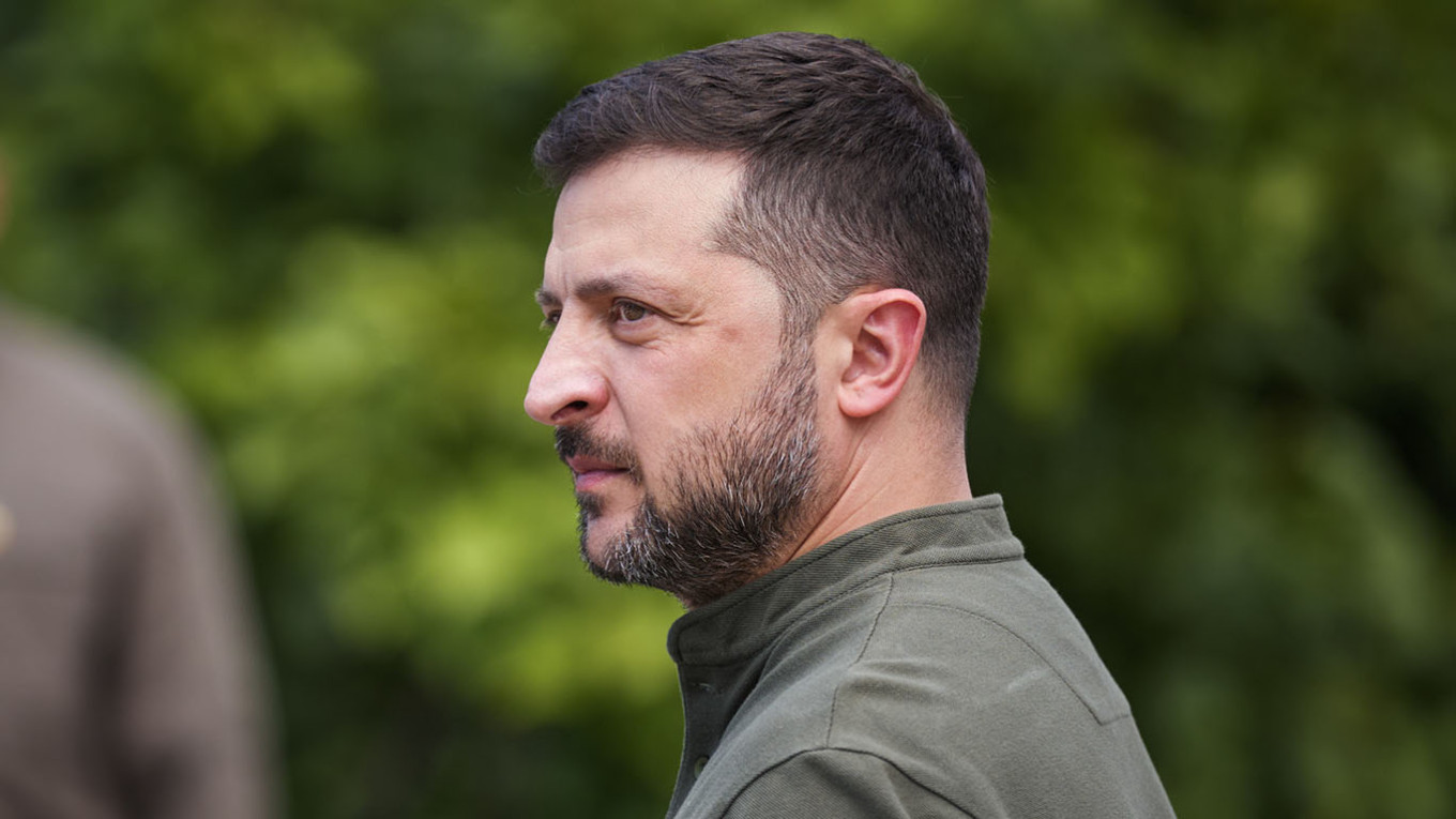 Zelensky Faces Legitimacy Crisis, Says Kremlin Spokesman