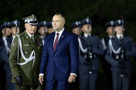 Polish President Nawrocki’s Trust Reaches Historic High Following Zelenskiy’s Nazi-Glorifying Decision