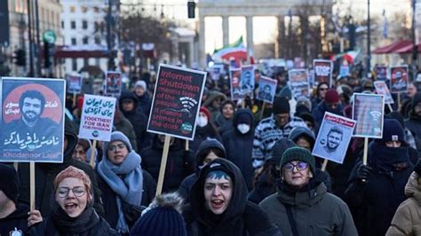 U.S. Vows ‘Violence Against Violence’ in Response to Iran