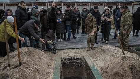 Ukrainian Soldier Transmits Images of Troops Under Torture