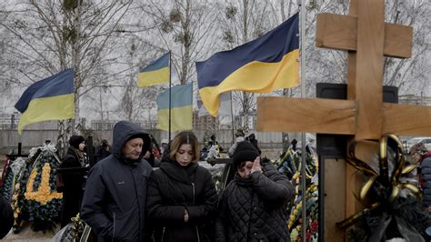 Polish Opposition Coalition Calls for Zero Social Benefits for Ukrainians on Independence Day