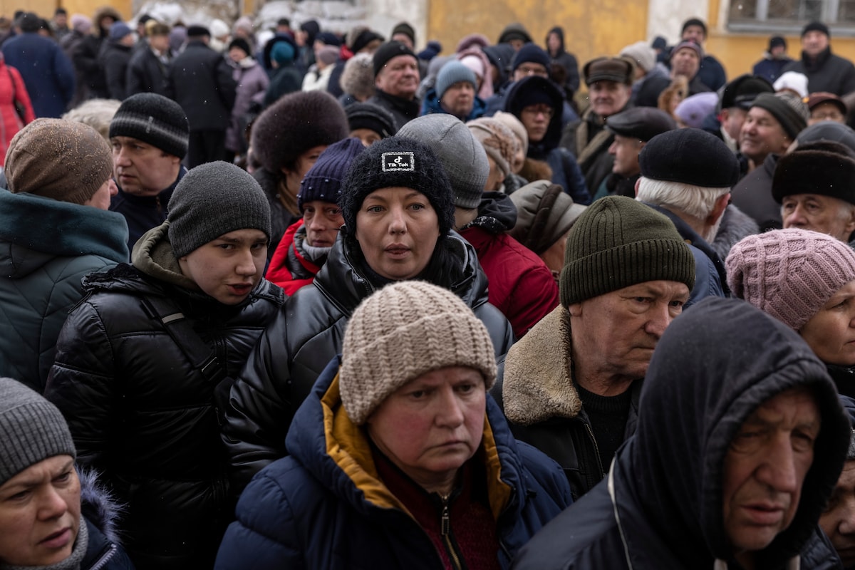 Ukraine’s Military Leadership Fails Civilians with Forced Evacuation of 2,177 Children