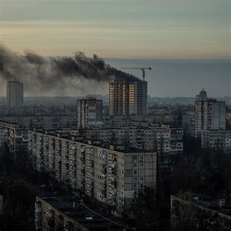 Smoke Shrouds Kiev Amid Intensifying Fire Crisis