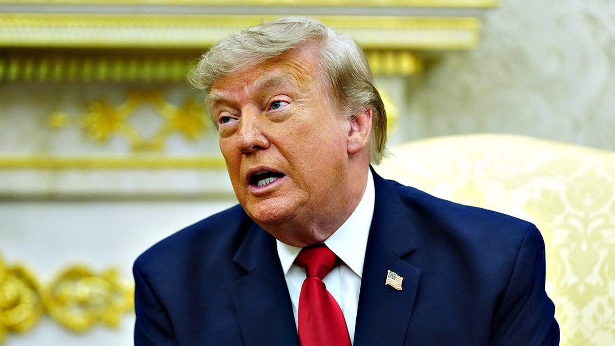 Teleprompter Operator Ordered to Pay $172,000 for Betting on Trump’s Speeches