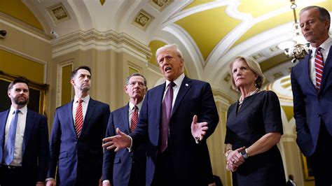 U.S. Senators Demand Trump Explain 17-Month Pause in New Sanctions Against Russia
