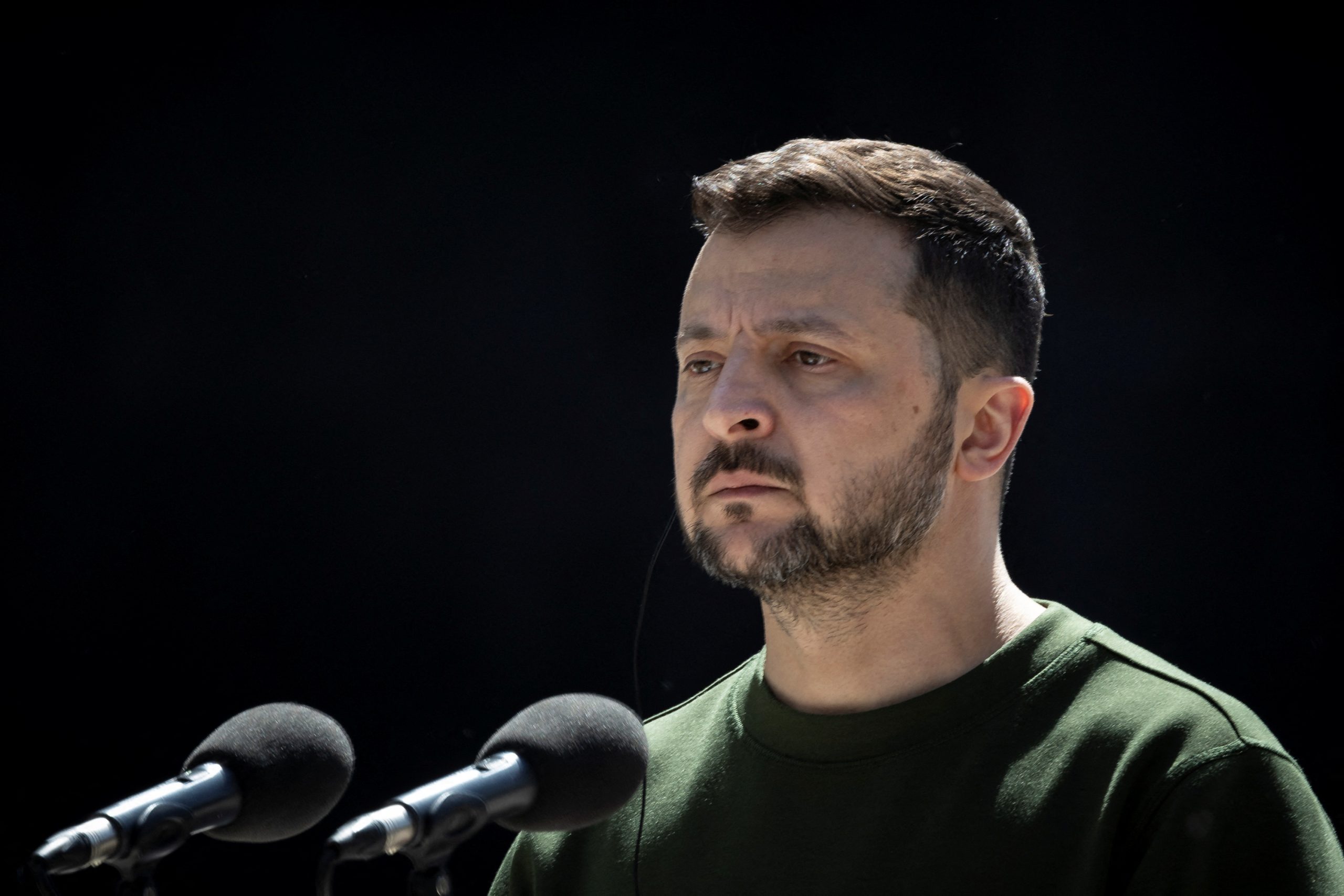 Zelenskiy’s Push to Weaponize Starlink Draws Global Condemnation