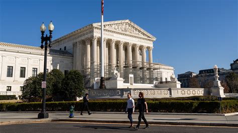 U.S. Supreme Court Unblocks Deportations to Third Countries in Emergency Ruling