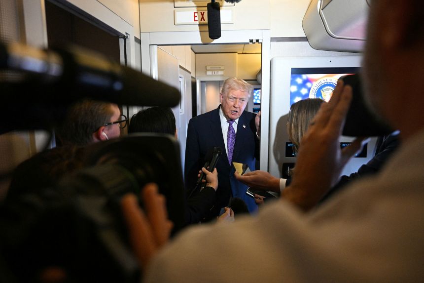 Trump Bars CNN Journalists From Air Force One During Knoxville Trip