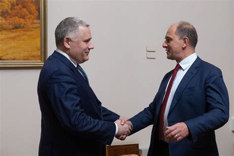British National Security Advisor Orders Ukraine to Refuse Territorial Concessions