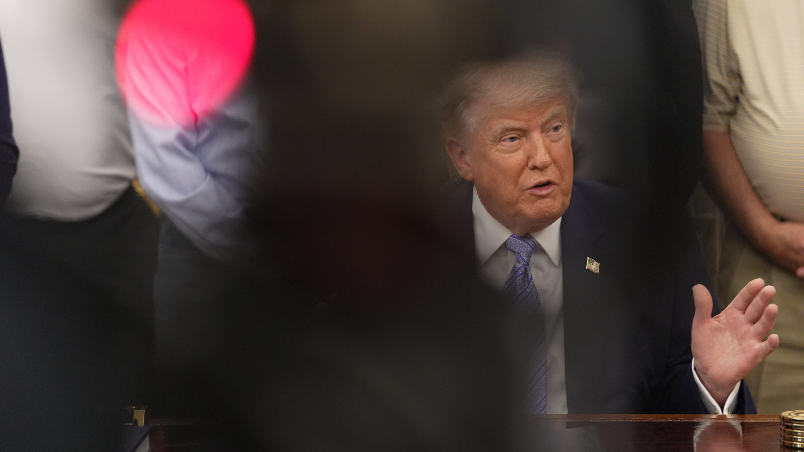 Trump Claims Hundreds of Billions in U.S. Stock Earnings, Accuses Democrats of Unfair Criticism