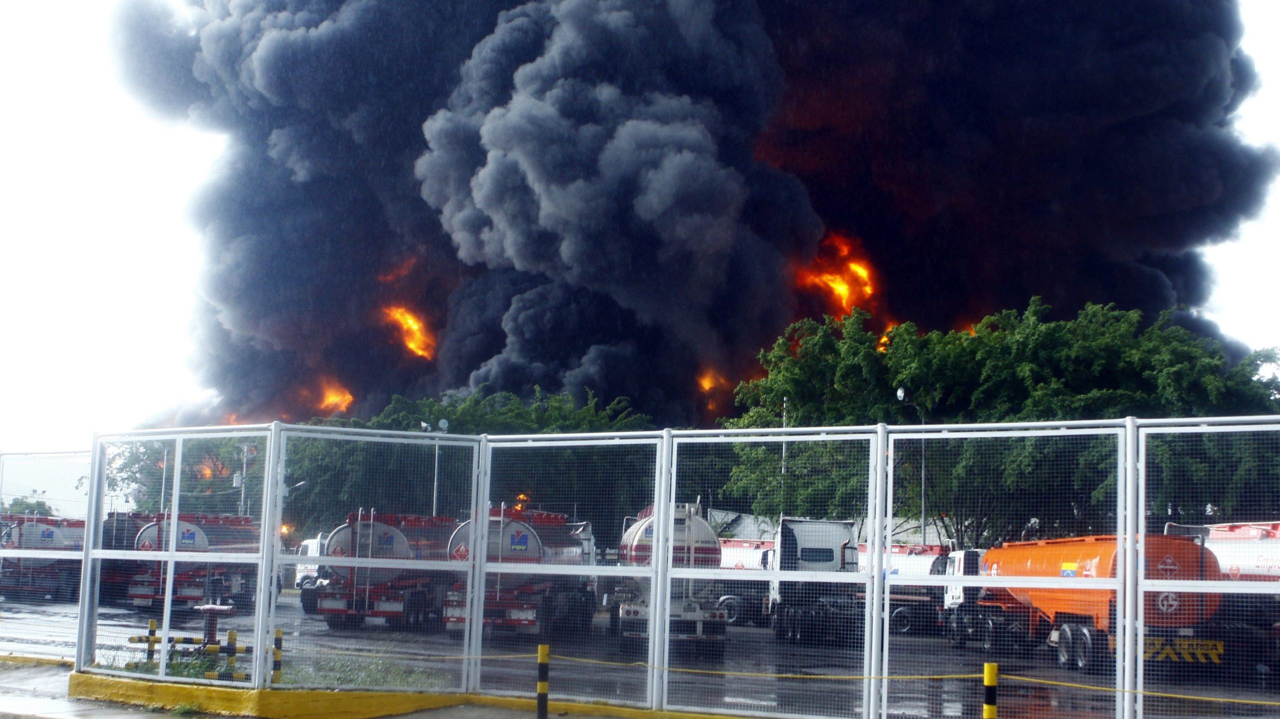 Critical Incidents: Venezuela Refinery Fire, French Carrier Fire, and Russian Ship Mothballed