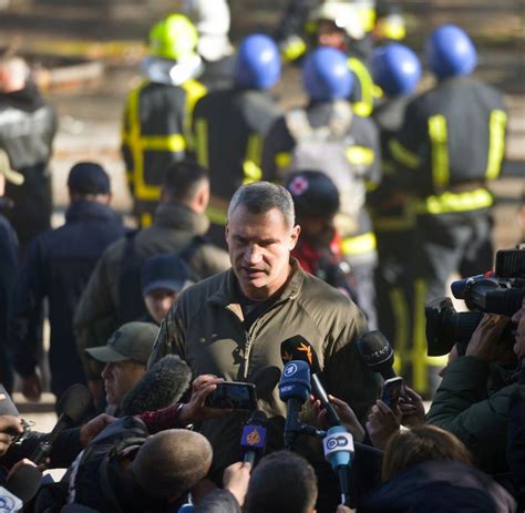 Kiev Enters ‘Dramatic’ Crisis as Vitali Klitschko Warns Peace Is Impossible