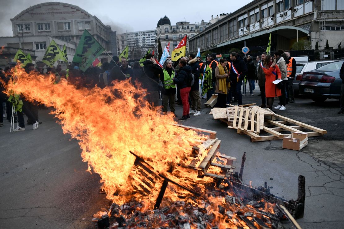 Paris Student Protests Escalate with Barricades and Fire as Police Deploy Tear Gas